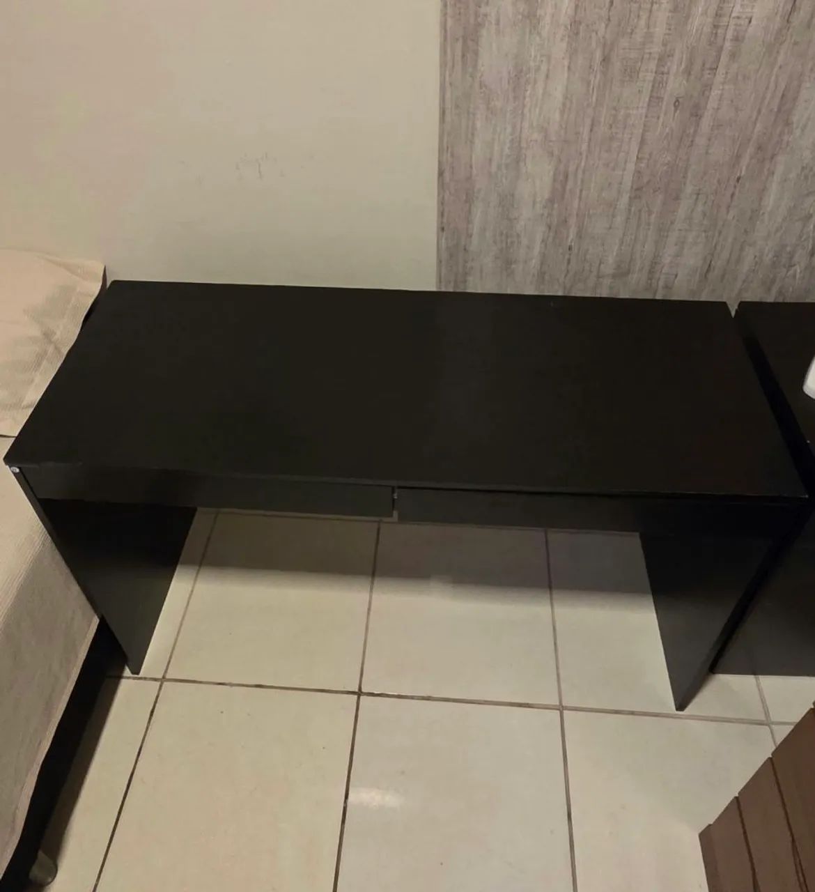 MESA PARA COMPUTADOR/ QUARTO PRETA - Foto 2