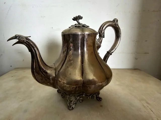 Antiguidades; Bules de chá, de café e cremeira, metal espessurado à prata Baixei !!! - Foto 3