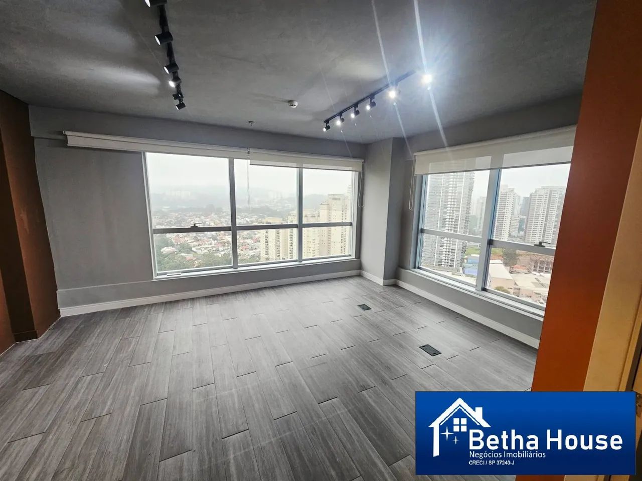 Sala Comercial com 36 m² Para Locação Em Alphaville - Foto 2
