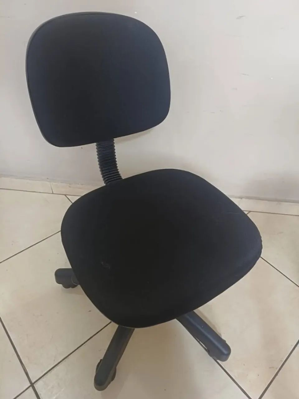 Cadeira Giratória de Escritório Gamer - Usada - Foto 4