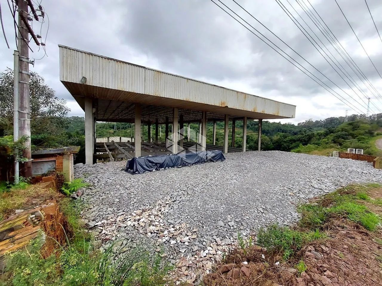 Pavilhões na BR 470 - Foto 4