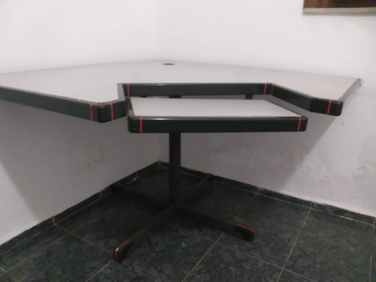 Mesa escrivaninha  - Foto 2