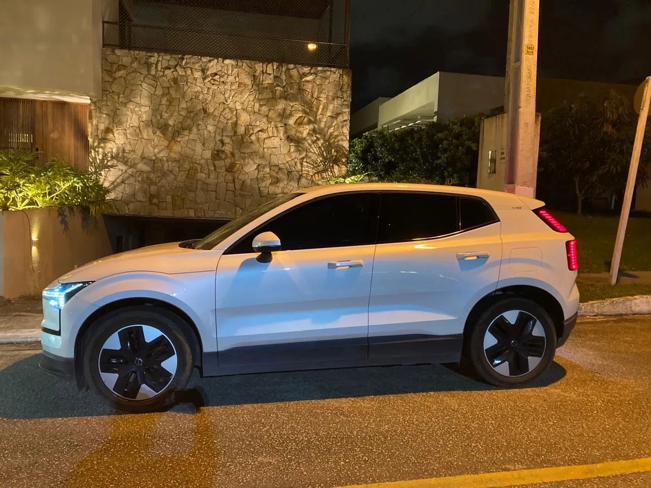 Volvo EX30 E60 Core (elétrico) 2024 - Foto 2