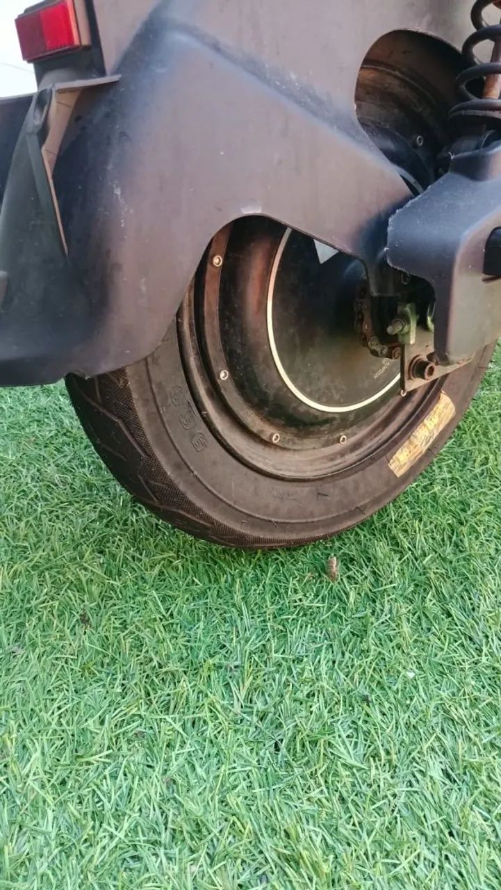 Scooter Elétrica EKO7 com carregador, em bom estado de conservação e funcionando. - Foto 5