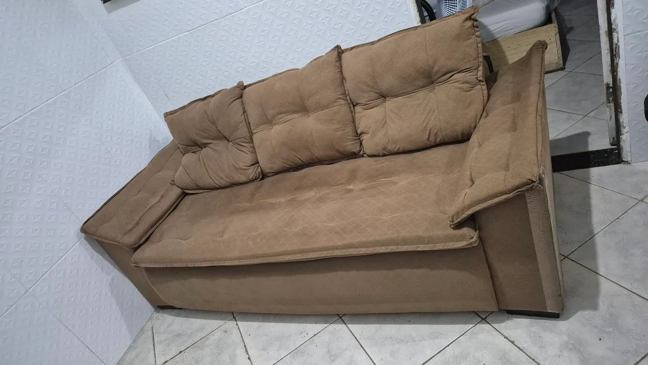 Sofá 3 lugares com almofadas  - Foto 2