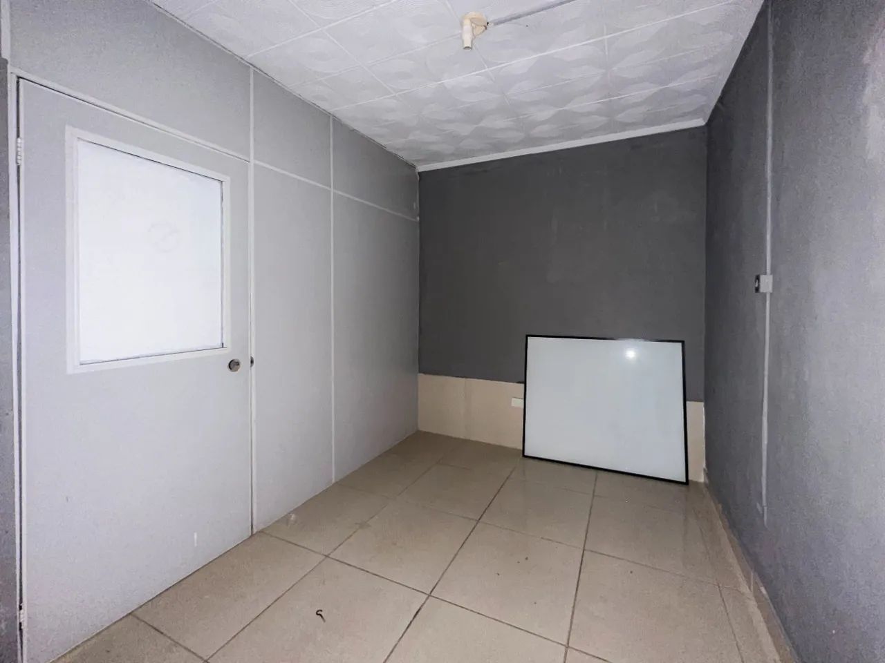 Sala Rua Senador Jaime, 60m², Setor Campinas. - Foto 4