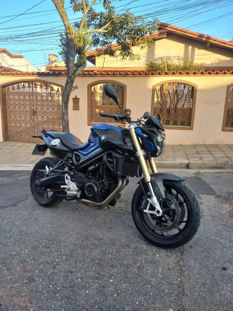 F800r