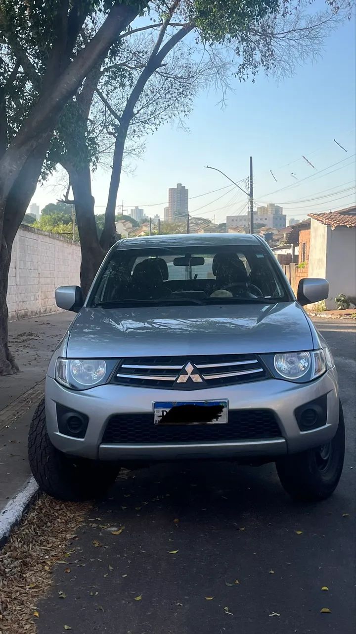 Mitsubishi L200 L200 Triton GL 3.2 CD TB Int. Dies. Mec. 2018