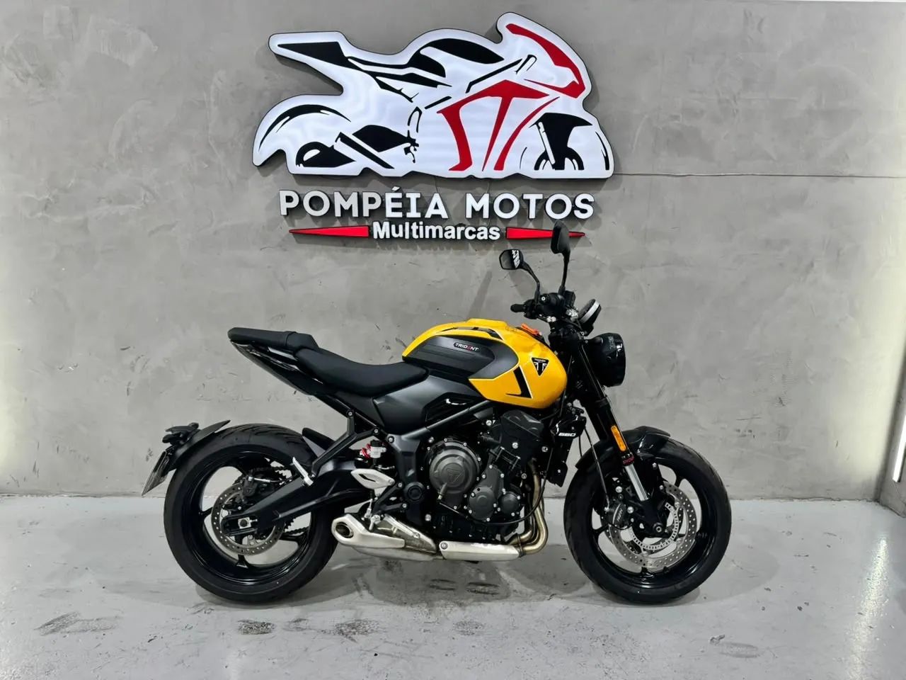 Triumph Trident 660