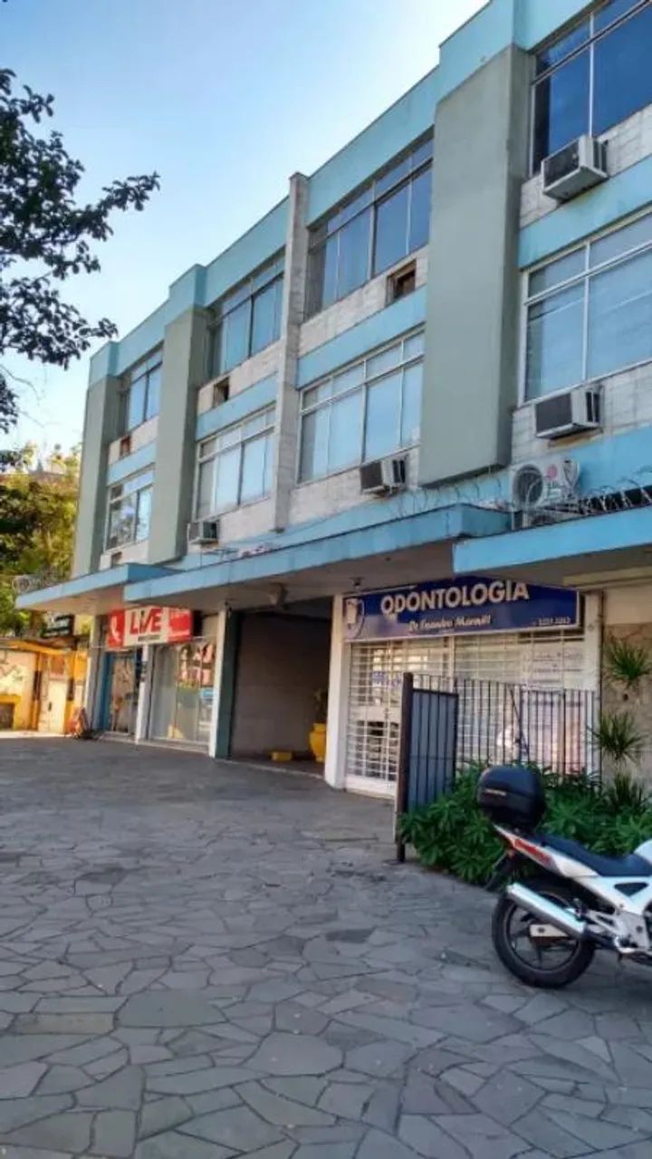 LOJA COM 50M² E BANHEIRO...