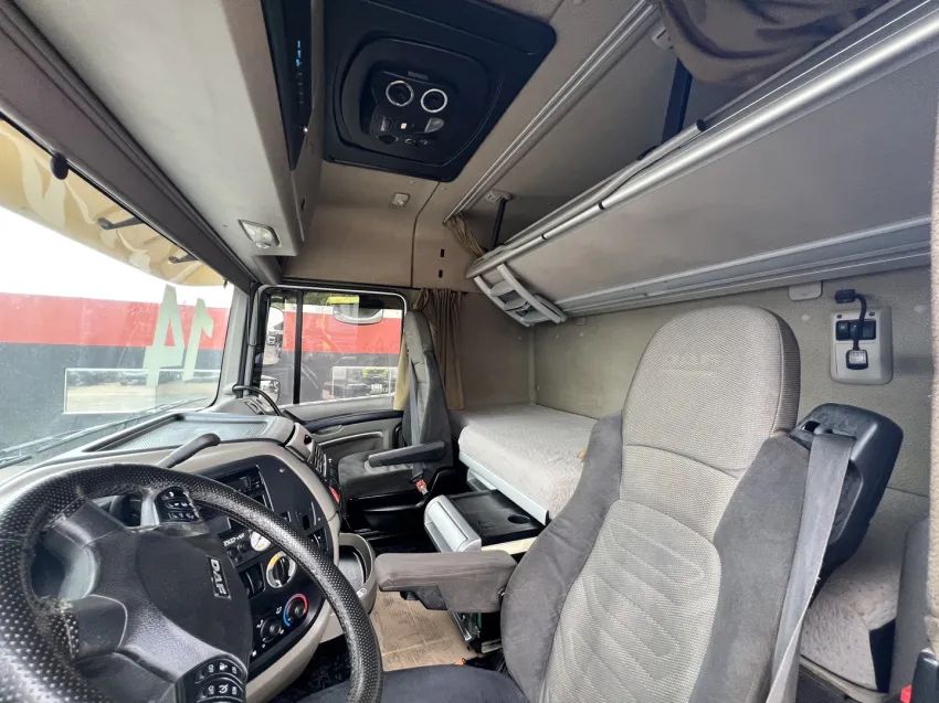 DAF / XF 105 FTT 460 6X4 (DIESEL)(E5) - Foto 5
