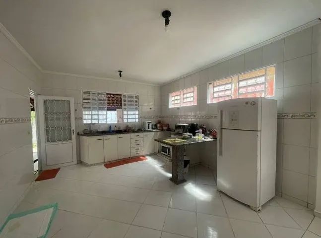 vende se imovel 3 quartos  mobiliado com um belo jardim  - Foto 5