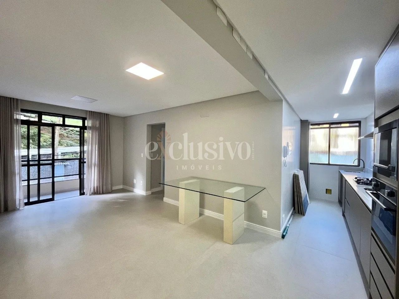 Apartamento 2 dormitórios em Coqueiros - Foto 4
