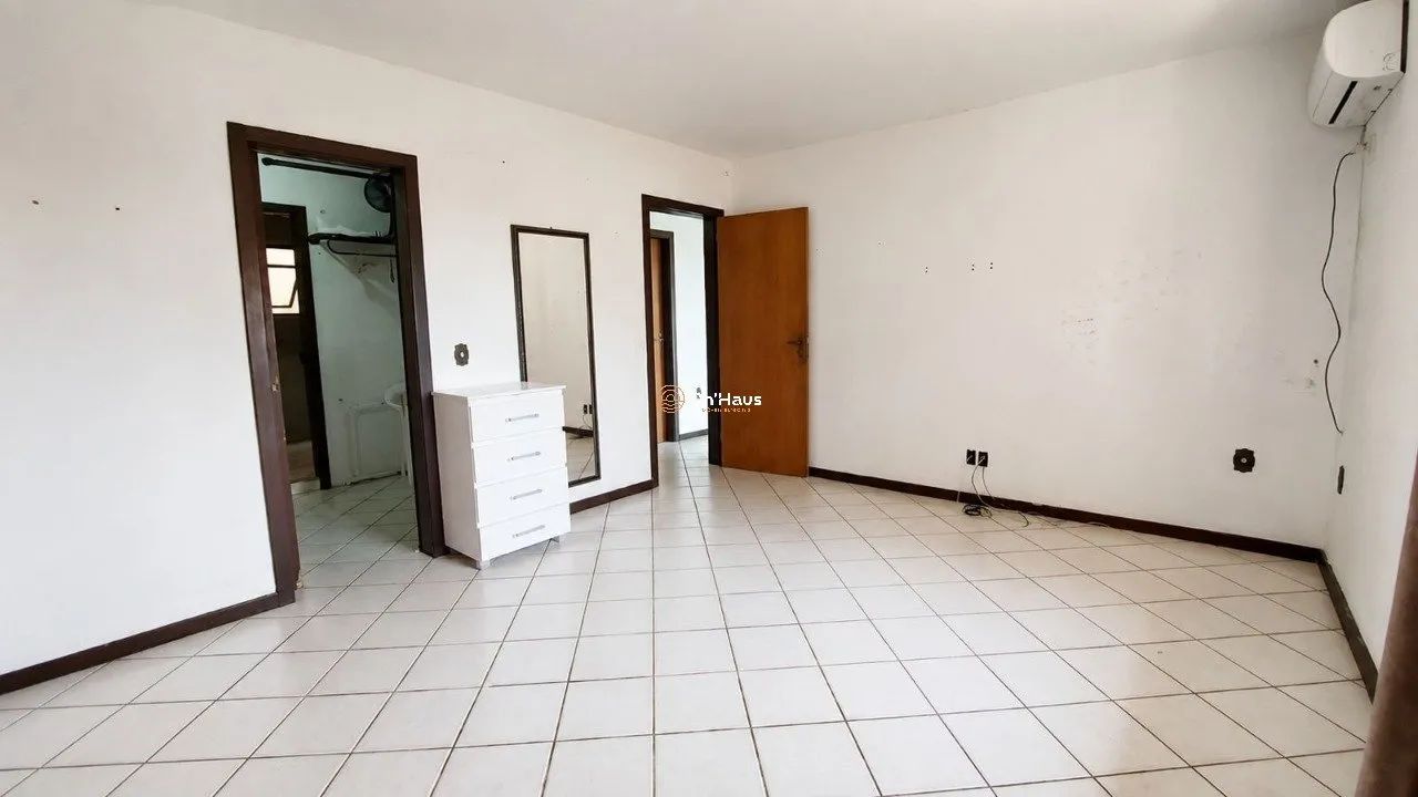 Casa à venda - 5 dormitórios - 4 suíte com 170m2 - Campeche - Foto 5