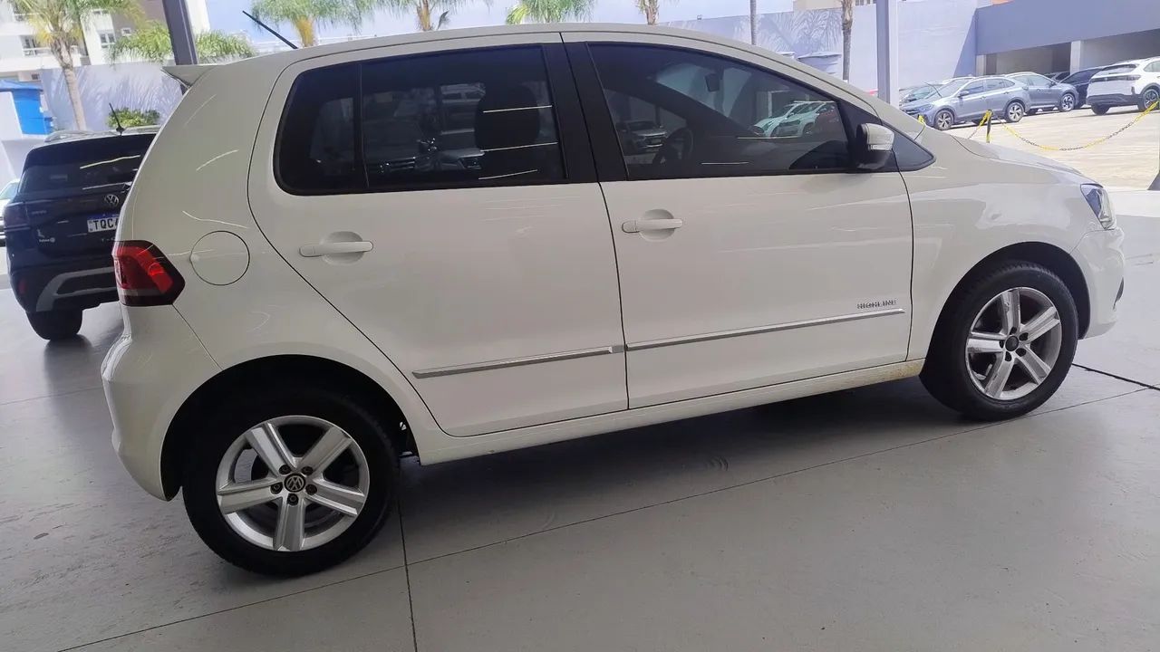 Volkswagen Fox Highline 1.6 Flex 16V 5P 2015 - Foto 5