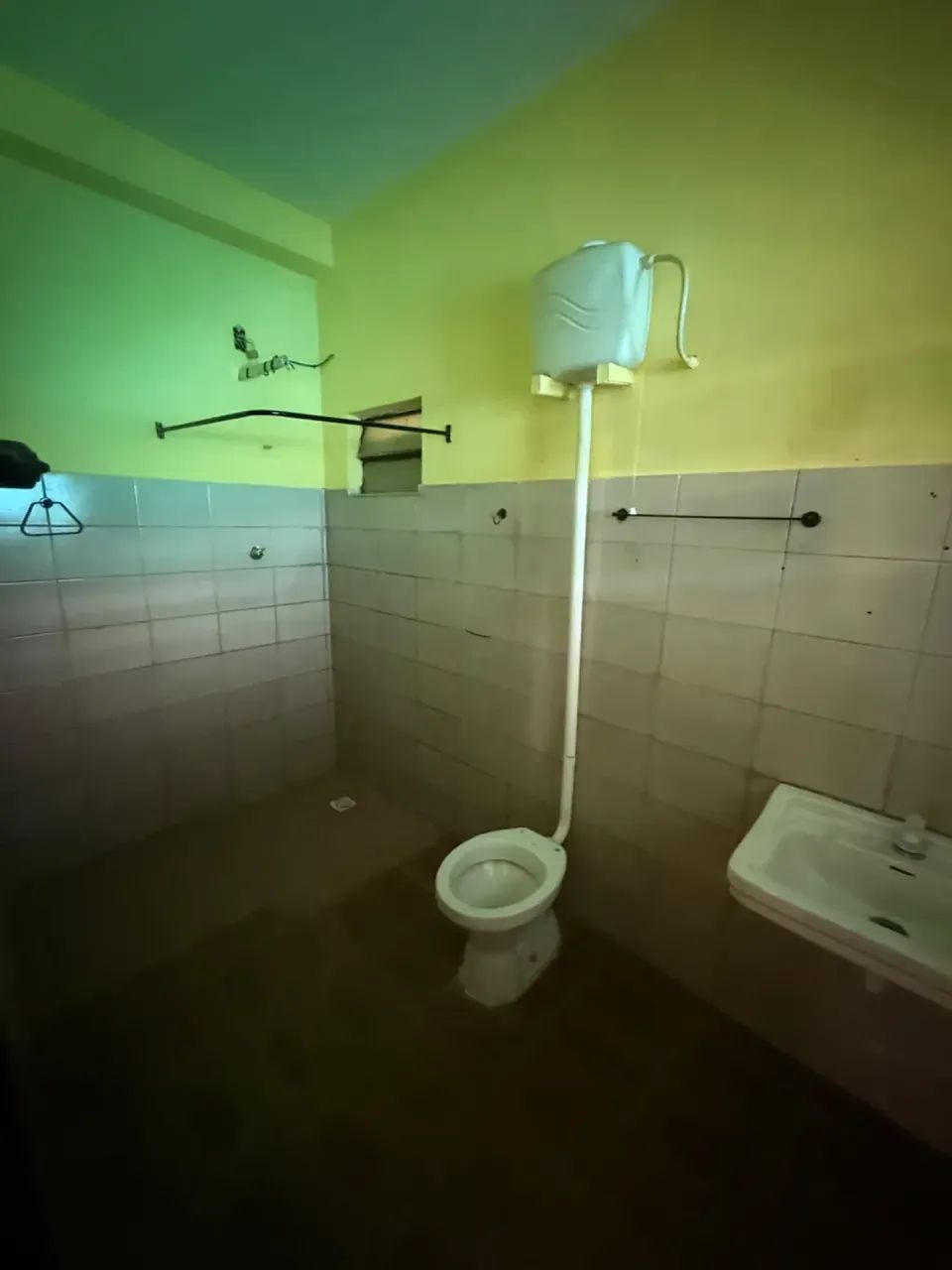 Kitnet para locacao na Itapuca