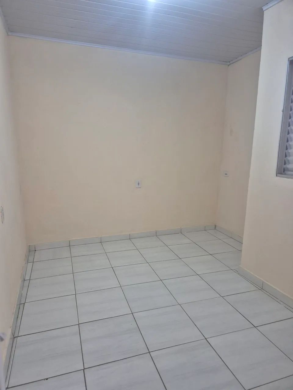 Casa 3 cômodos + lavanderia + banheiro  - Foto 5