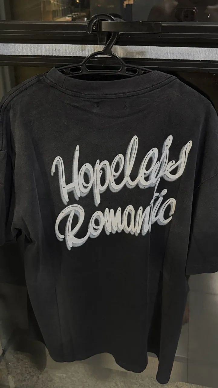 Camiseta Amiri Hopeless Romantic - Foto 2