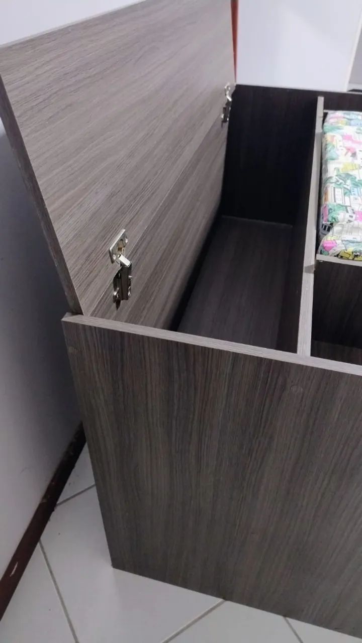 Poltrona Porta Livros com Baú - Foto 2
