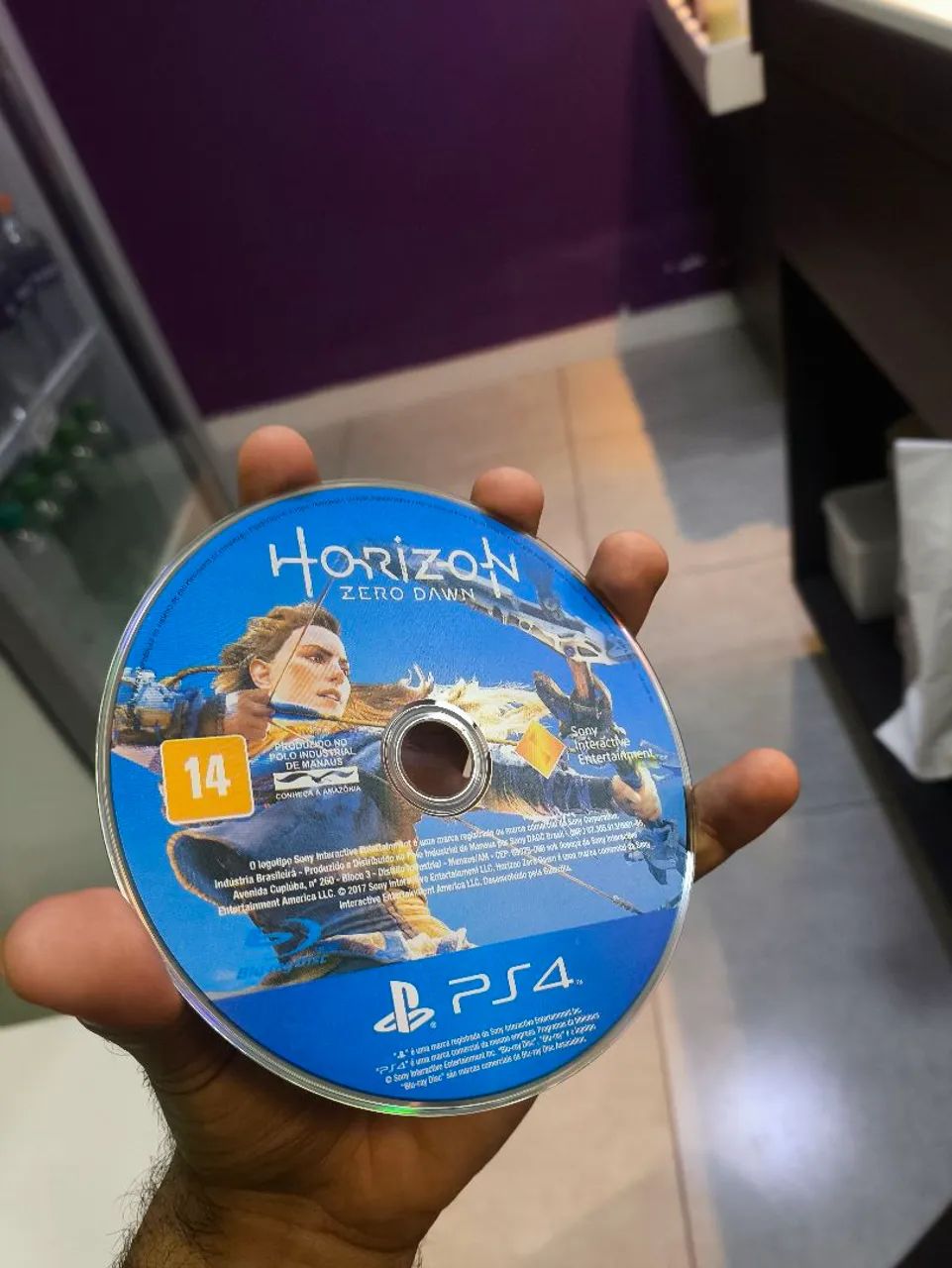 Vendo ou troco jogo ps4 Horizon zero down  - Foto 2