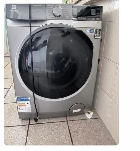 Lava e seca Electrolux lsw11 11kg