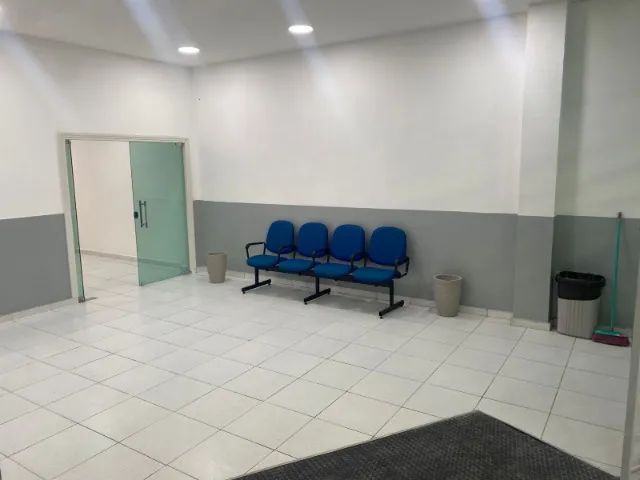 Pédio Comercial, +1000m2, estacionamento interno, banheiro para deficiente, 10 vagas - Foto 3