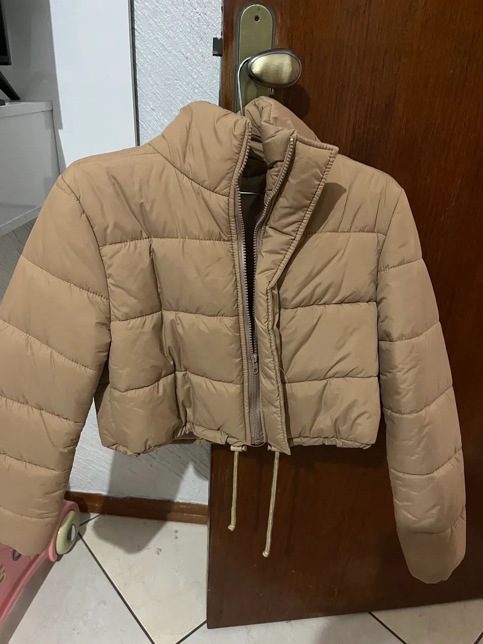 Jaqueta Puffer- bege Shein - Foto 2