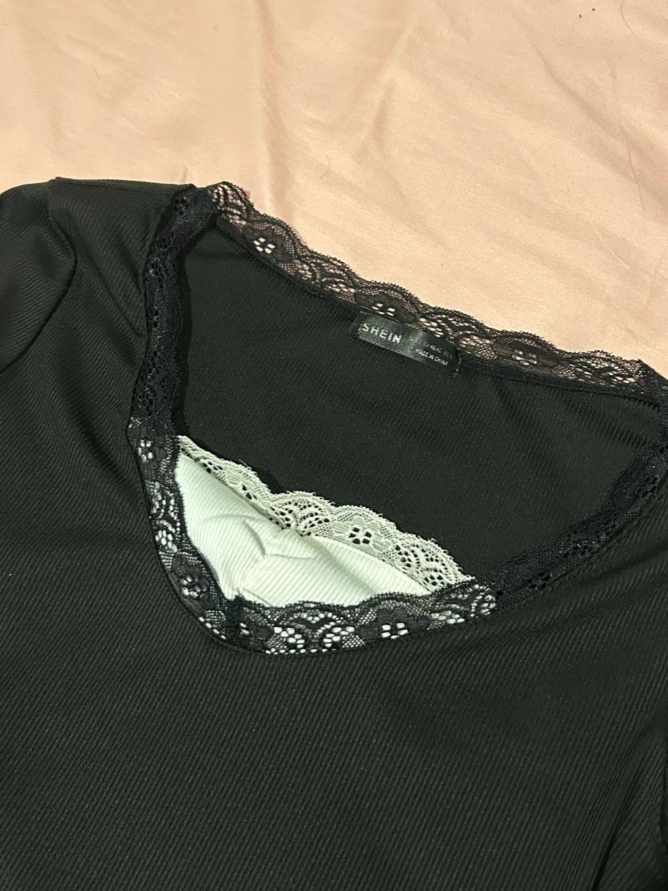 Blusa Preta Manga Longa com Renda  - Foto 2