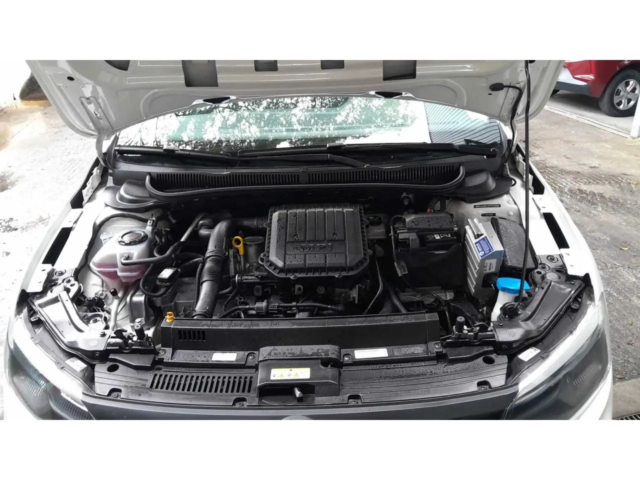 Volkswagen Polo Track 1.0 Flex 12V 5p, foto 14 de 16
