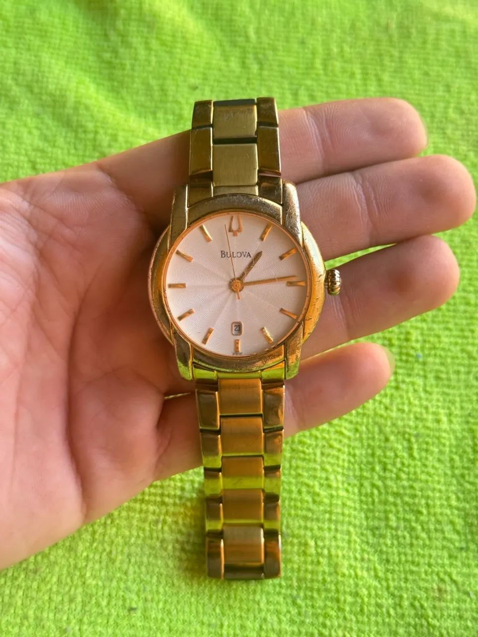 bulova dourado 