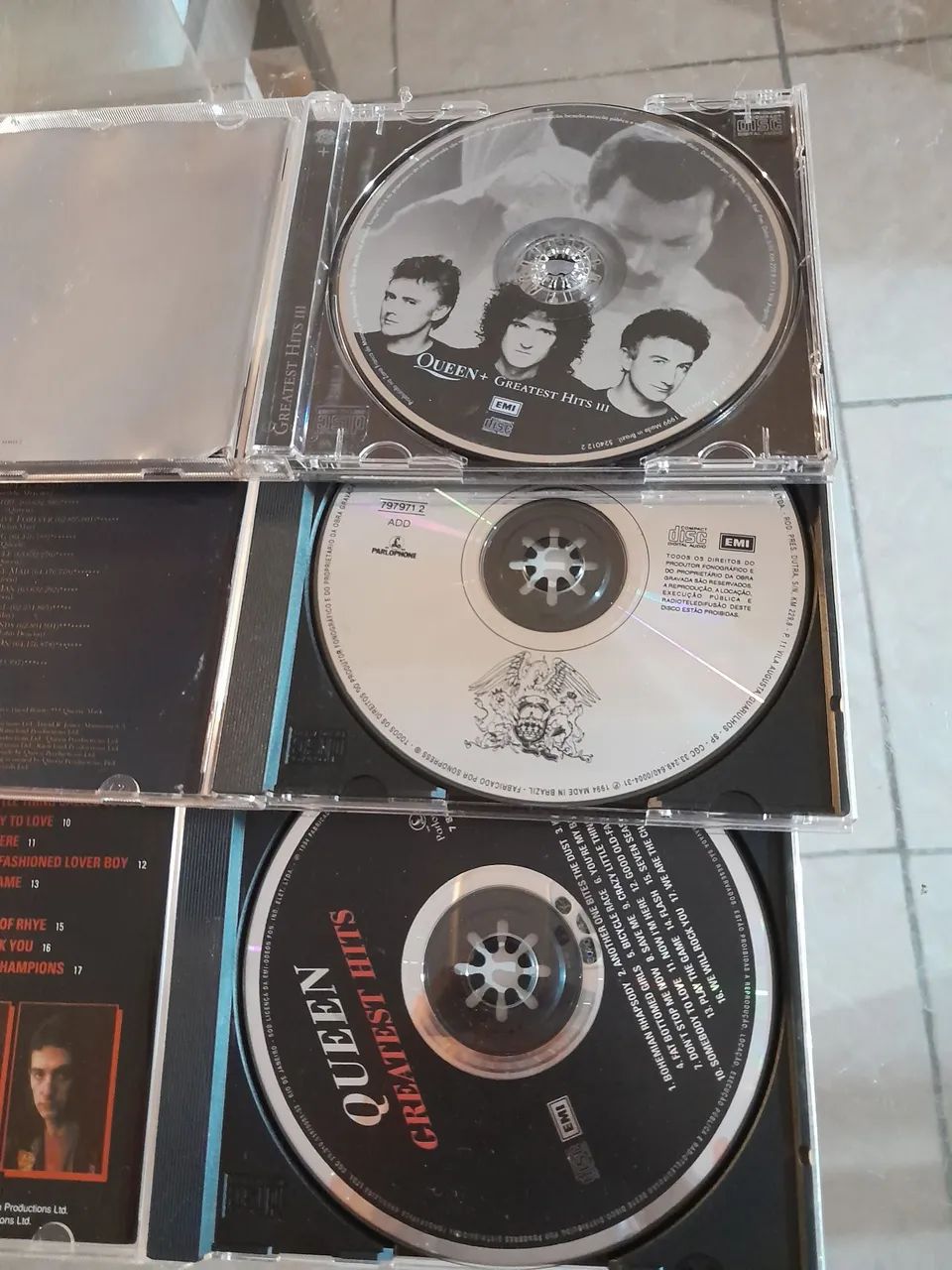 Queen 03 CDs Kit - Greatest Hits I, II e III - excelente estado original - Foto 3