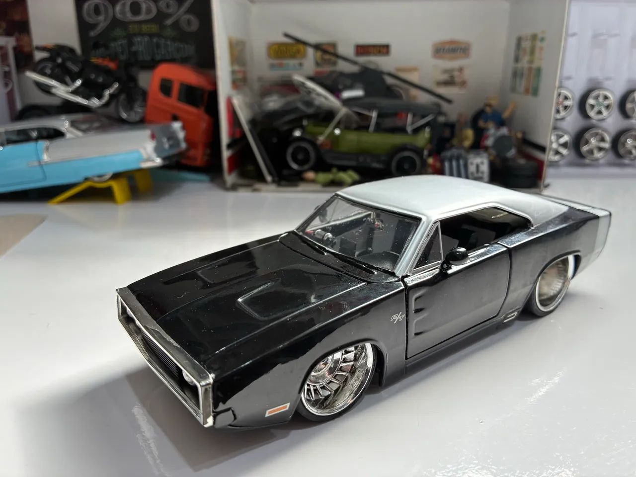 Miniatura dodge charger 70