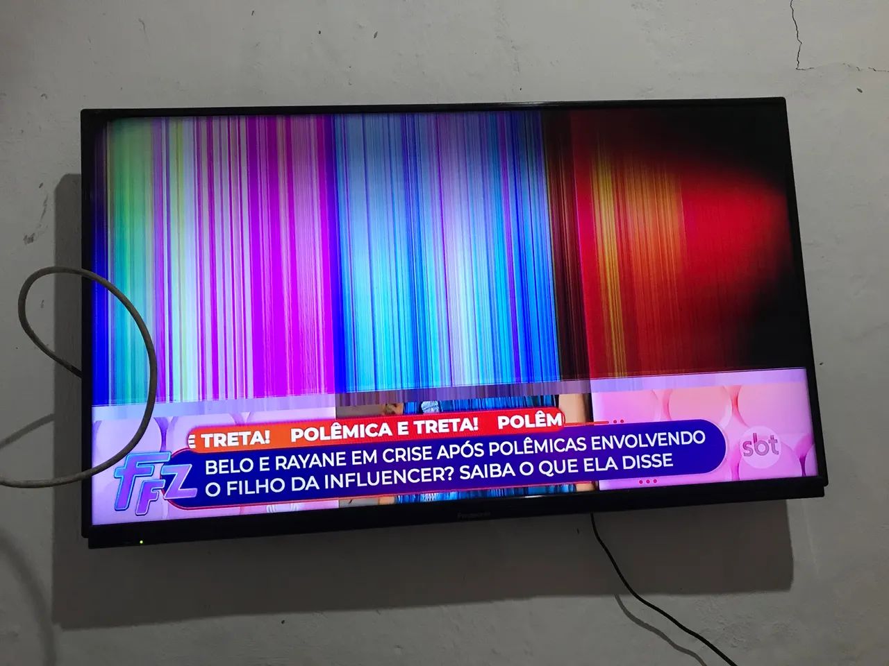 Televisão 40 polegadas com defeito