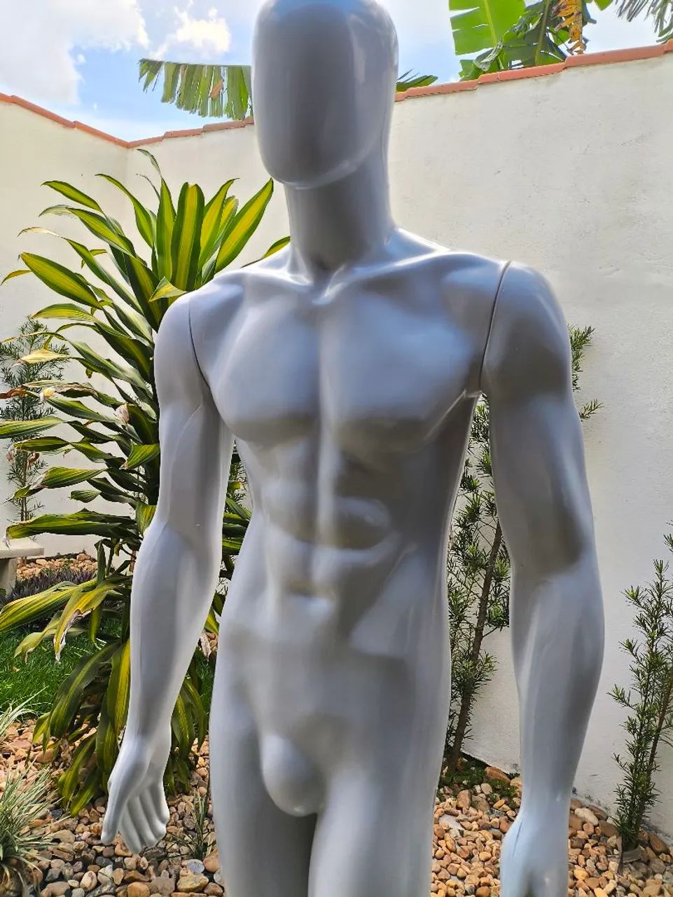 Manequins masculinos (tamanho 38 e 44) brancos - Foto 3