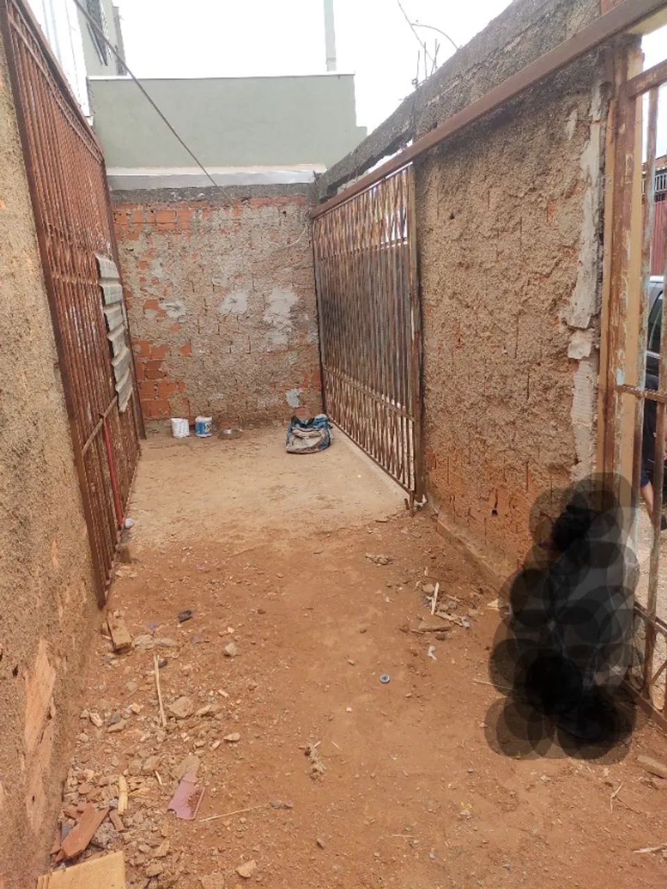 Vendo lote com barracos no recanto das emas  - Foto 3