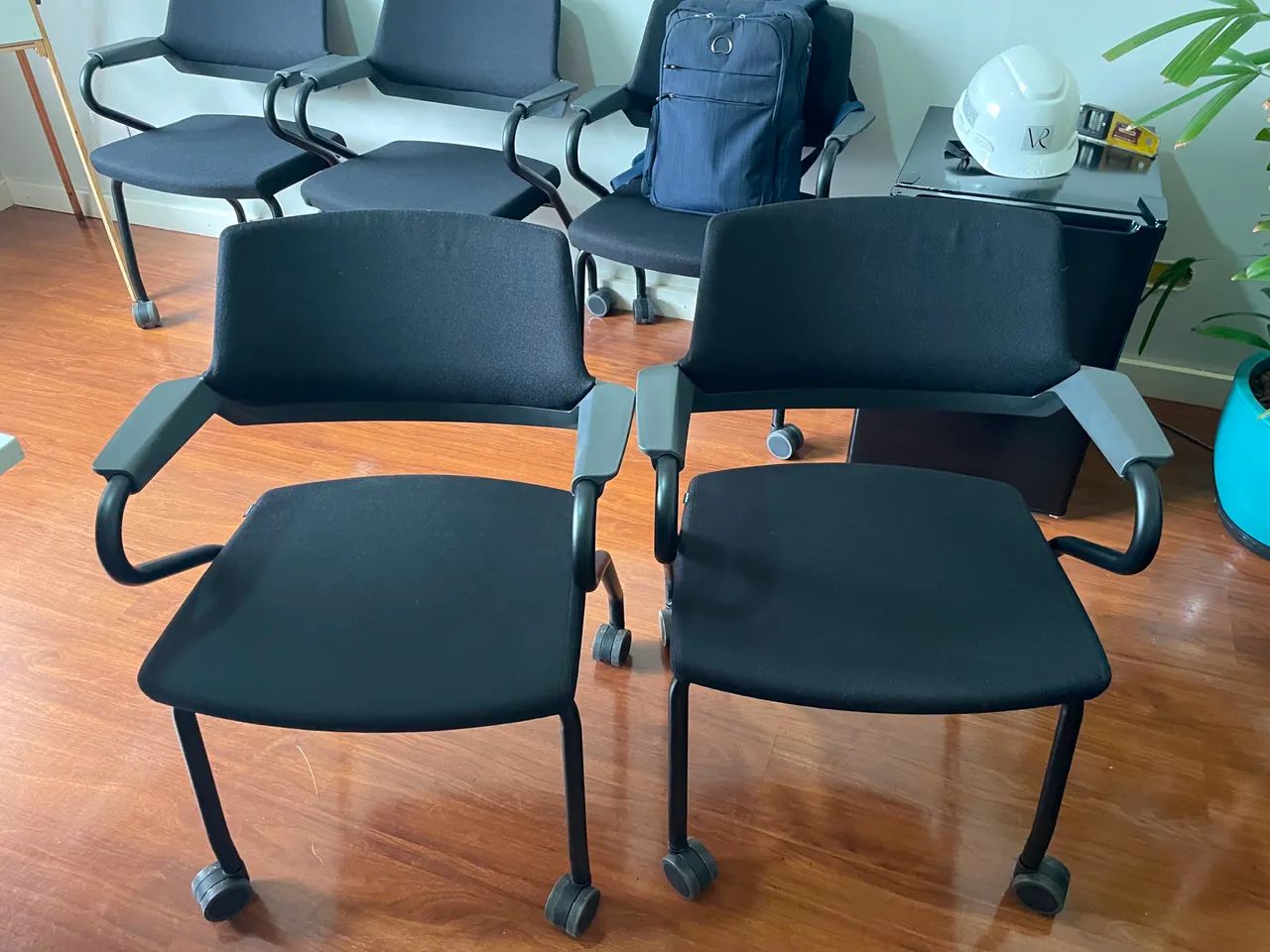 Conjunto de 4 cadeiras executivas da Flexform - Foto 4