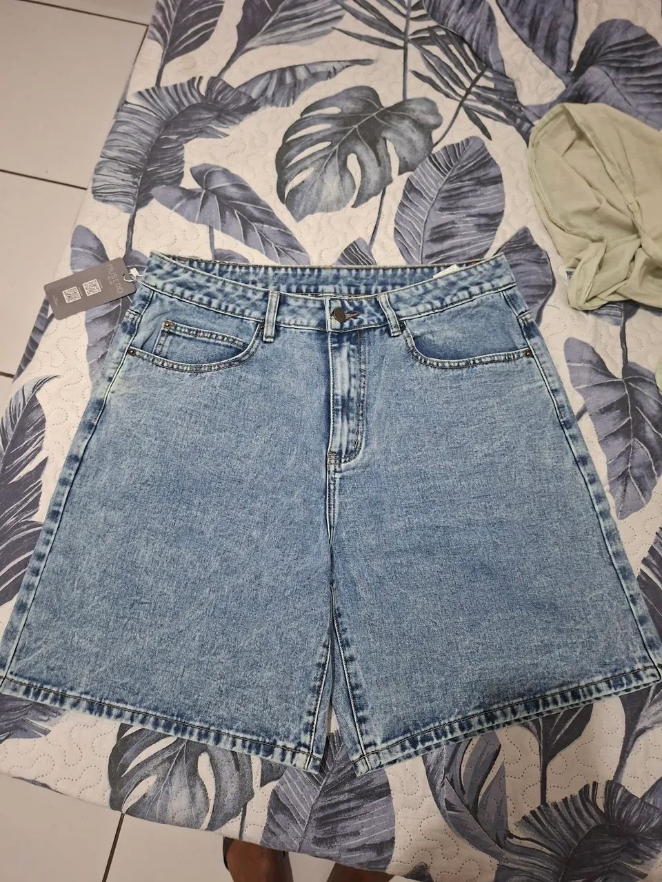 Bermuda jeans