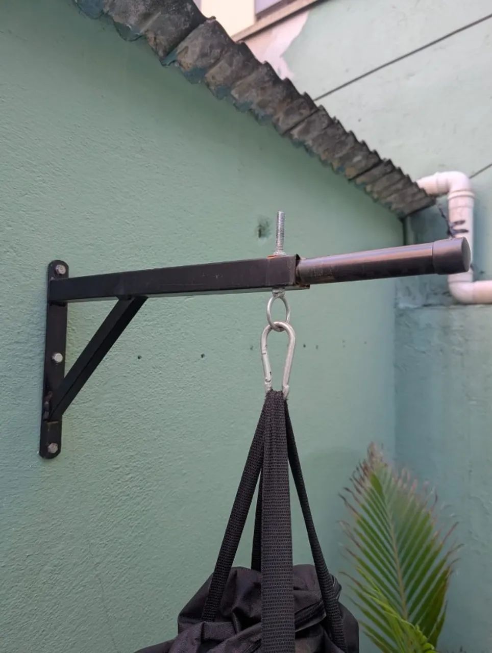 Suporte de Parede Reforçado para Saco de Pancada - Muito Resistente - Foto 4