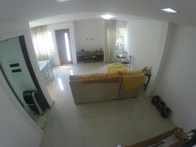 Casa com 3/4 - Cond. Village Itapuã