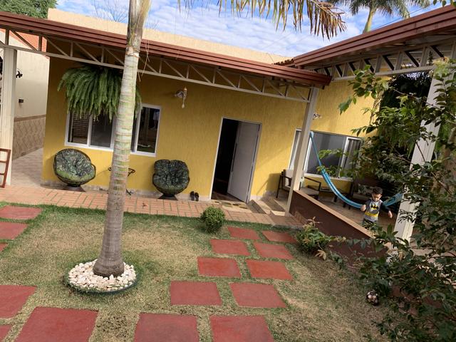 Oportunidade: Casa com 4 qts, suite, closet e hidromassagem em Sobradinho 1