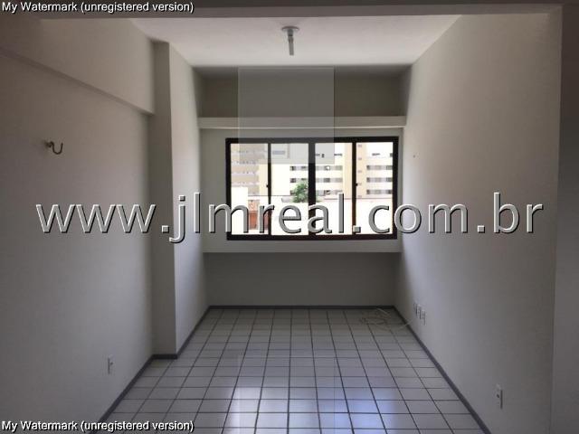 (Cod.093 - Damas) - Vendo apartamento com 3 Quartos, Elevador