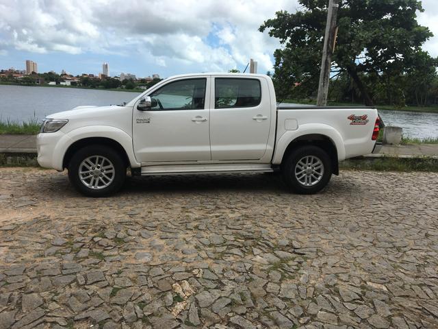 Hilux srv 2015 com controle top IPVA 20 PAGO - Foto 2