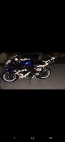 Yamaha r1 - Foto 4