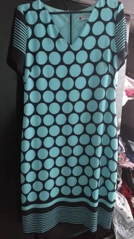 Vestido de bolinha azul