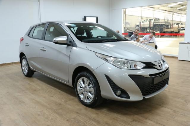 TOYOTA YARIS HATCH XL AT 19/20 - Foto 3