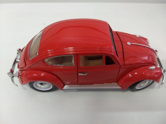 Miniatura Volkswagen Fusca 1/18 - Foto 4