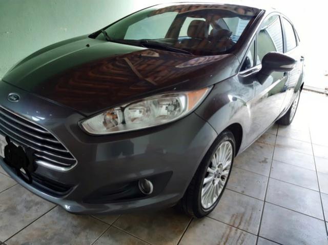 Vendo Fiesta sedan titanium 1.6 flex