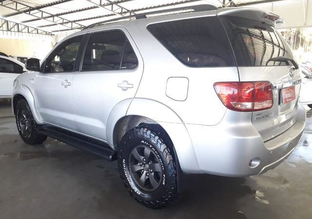 Hilux sw4 srv 3.0 diesel 4x4 aut. 2008 - Foto 4