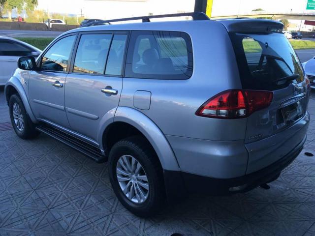 Mitsubishi Pajero HPE 4X4 7 lugares - Foto 2