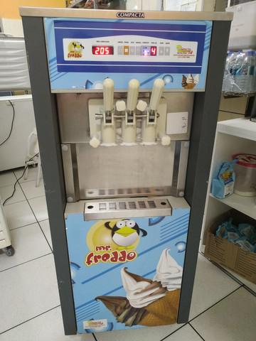 Máquina de sorvete soft